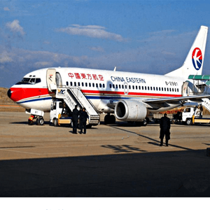 上海浦东机场快递航空快运业稳步发展的原因是什么？